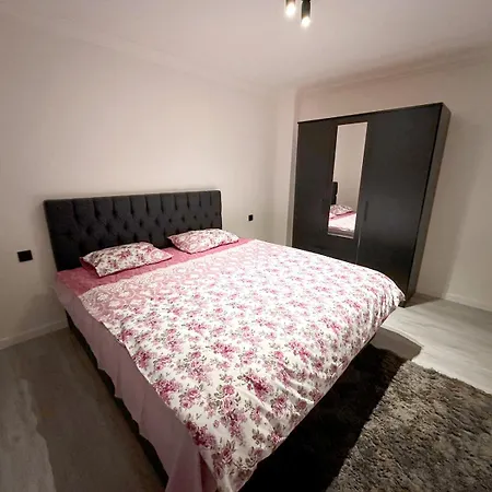 Gezellige Bemeubelde Gezinswoning Voor 6 Personen * Revin (Ardennes)